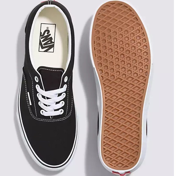 Vans Men’s Era Black
VN000EWZBLK
Sneakers - Picture 3 of 16